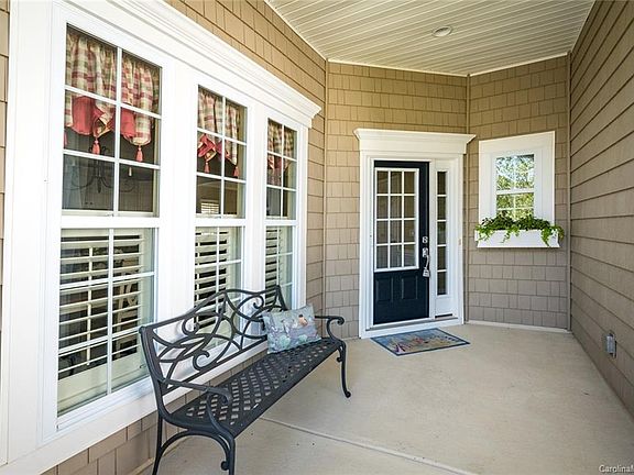 2nd image of 2266 Hartwell Ln