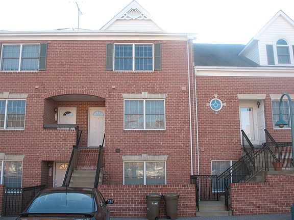 2nd image of 6924 Fairfax Dr Unit 320