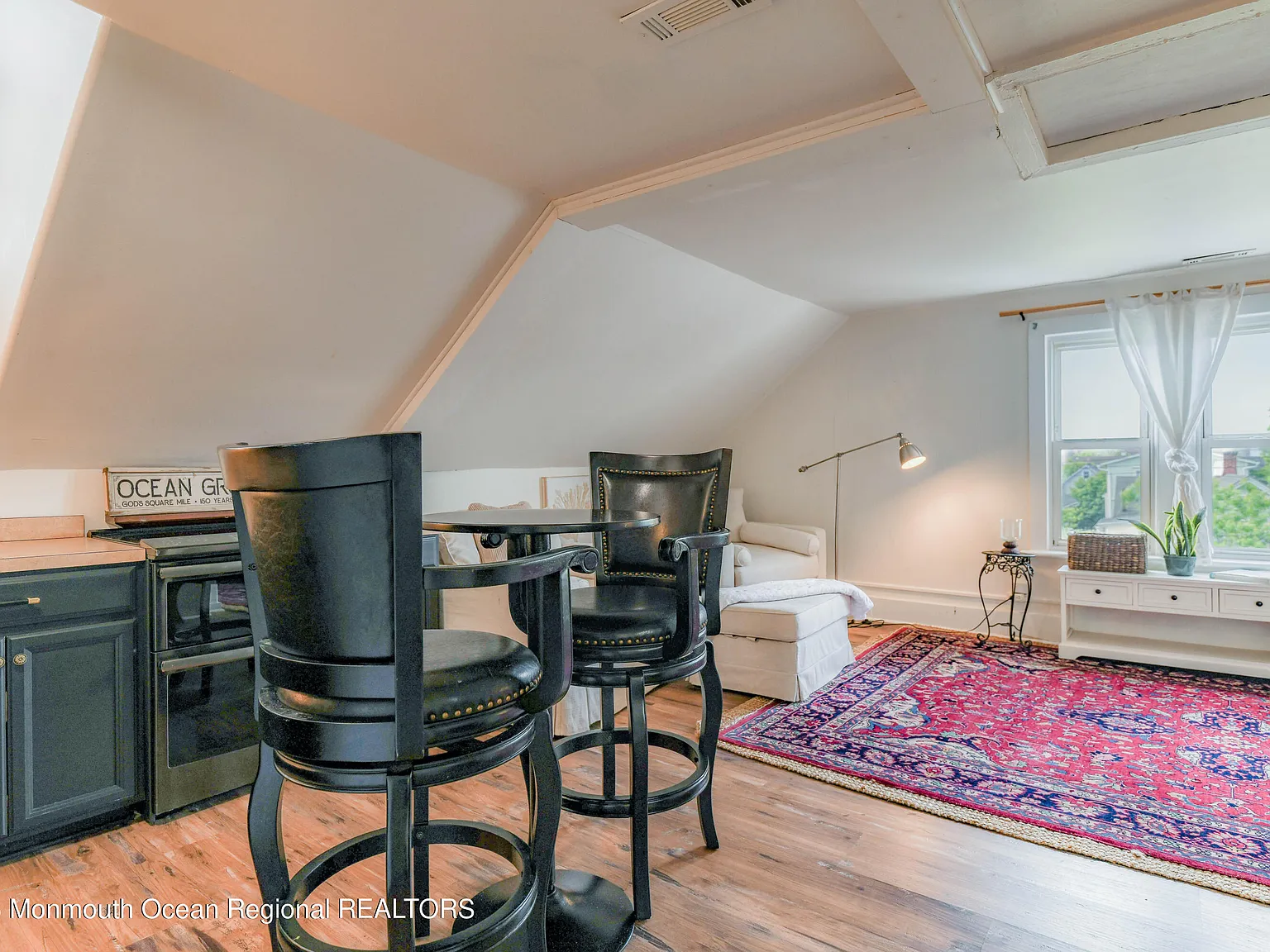 2 bed, $1,950 — Photo 3