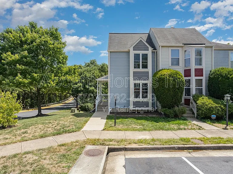 7301 Castleberg Ct — Photo 1