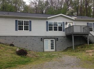 529 Holyoke Rd, Butler, PA 16001