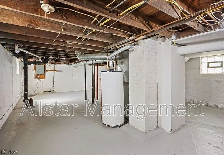 961 Wyley Ave — Photo 17