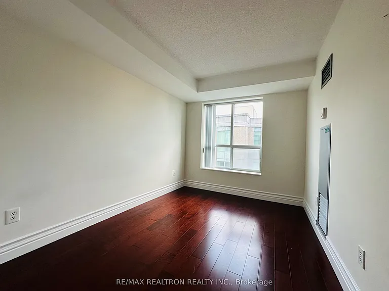 29 Pemberton Ave #1209 — Photo 12
