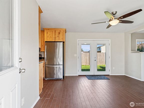 5th image of 122 N C St