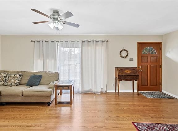 2nd image of 9706 Grantview Dr