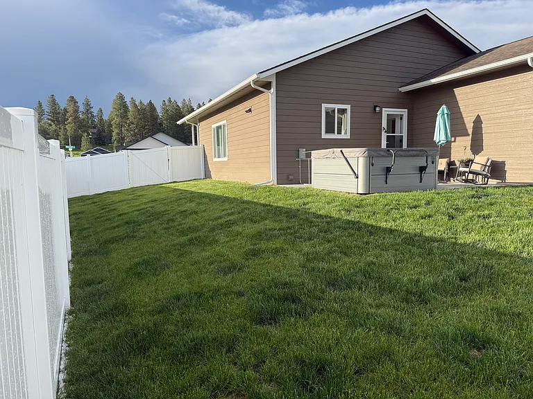 502 Pheasant Ln — Photo 37