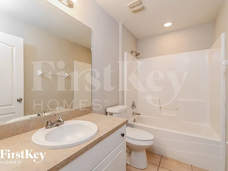 2837 NW 27th Ave — Photo 17