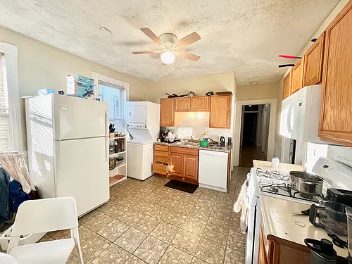 88 Fisher Ave Photo 1
