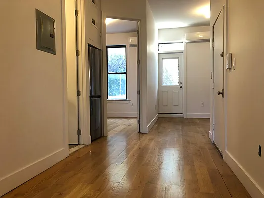 Rented by Premier Metro Realty Corp | media 22