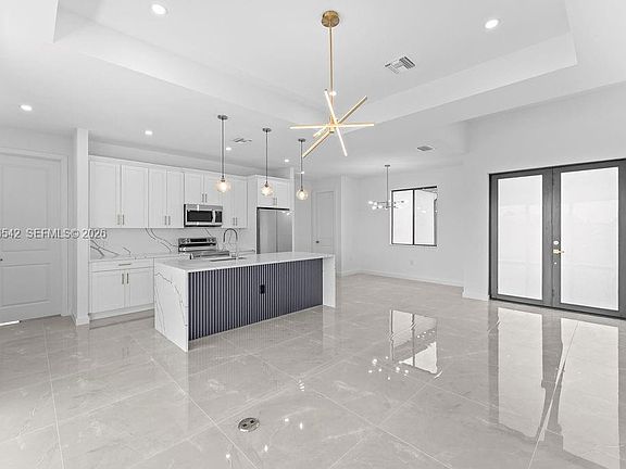 5th image of 1433 NW 7th Pl