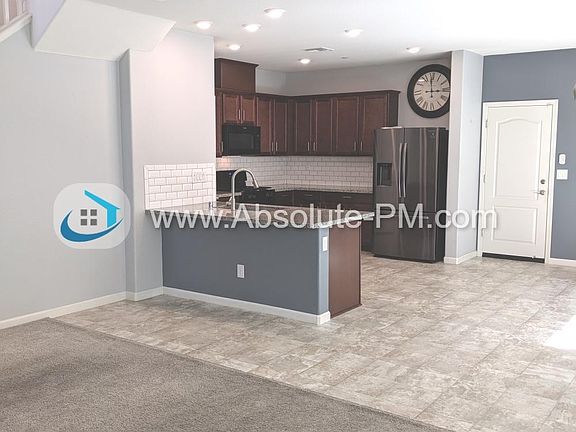 3rd image of 3018 Bowden Square Way