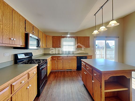 3rd image of 1919 Cumberland Dr