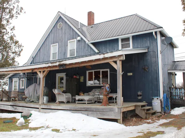 1983 VT Route 100, Newport Town, VT 05857