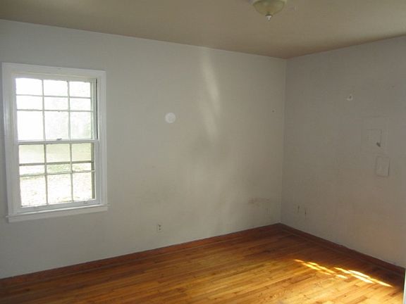 3rd image of 2356 Fairway Dr