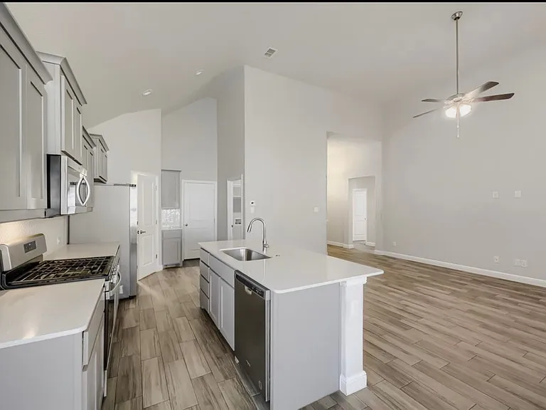 2632 Jordan Dwyer Way — Photo 2