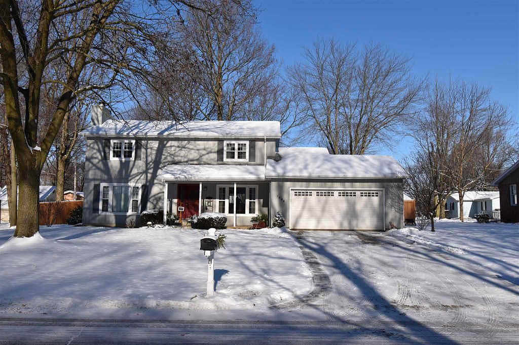 1006 Parkwood Dr, Nappanee, IN 46550 Zillow