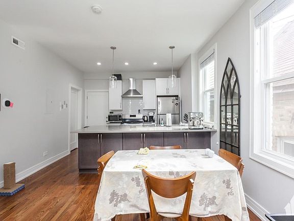 2nd image of 2045 N Wolcott Ave #2N