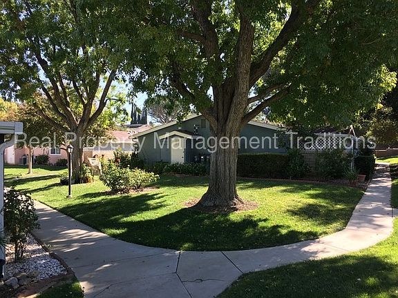 4th image of 19208 Avenue Of The Oaks Unit B