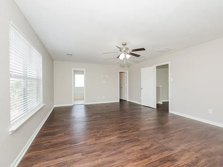 3330 Legends Mill Dr — Photo 12