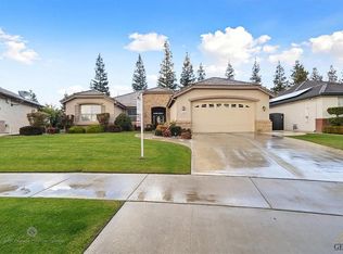 10008 China Rose Ave, Bakersfield, CA 93311