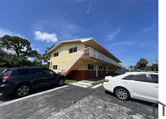 800 NW 11th Ave #5 — Photo 1
