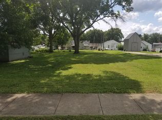 362 E Lebanon St, Nashville, IL 62263