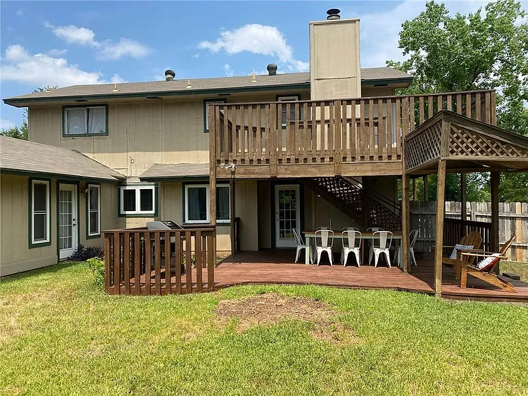 3201 Canter Ln — Photo 13