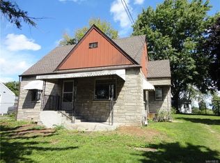 7551 Chestnut Ridge Rd, Lockport, NY 14094