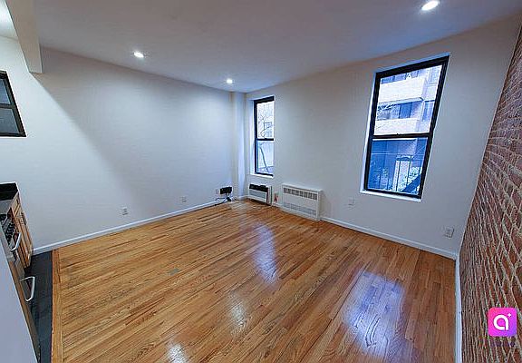 2nd image of 230 E 87th St APT 2B