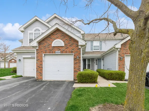 2004 Waverly Ln, Algonquin, IL 60102
