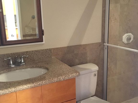 4th image of 160 Isle Of Venice Dr APT 33
