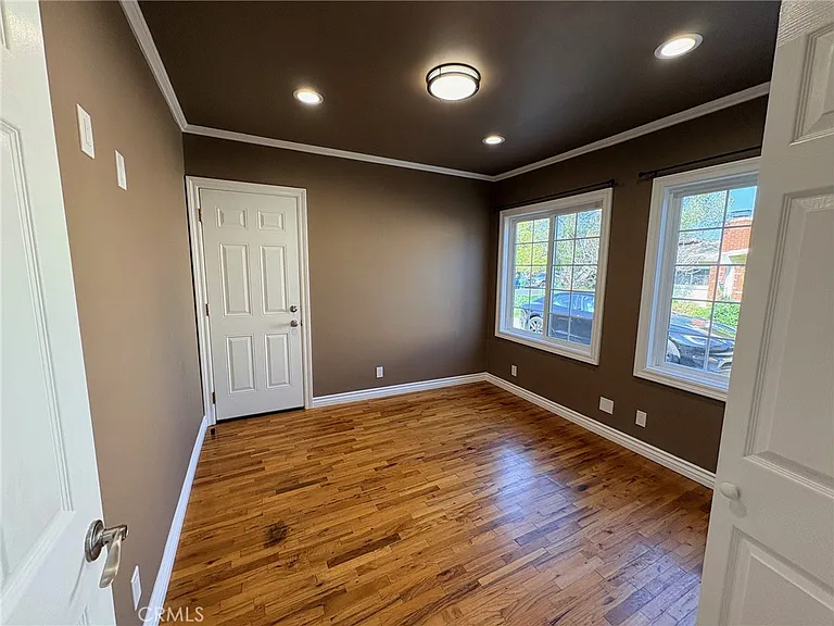 7502 Balcom Ave #7502 — Photo 8