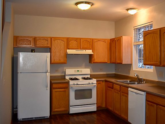 2nd image of 1139 Foxglove Ct #1139