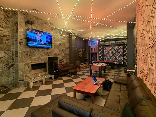 Rented by City Vista Inc | media 10