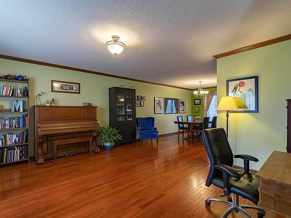 3rd image of 4109 W Hollow Trace Dr