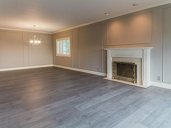 5th image of 835 N Grandridge Ct