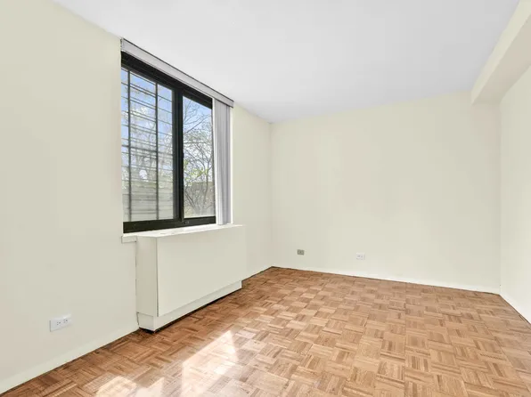 138-35 Elder Avenue image 10 of 27