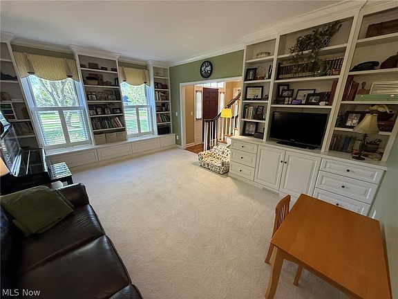 5th image of 6661 Smucker Dr