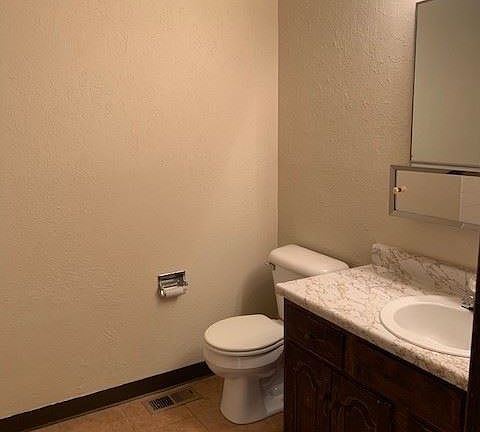 2nd image of 17 Bellflower Ct