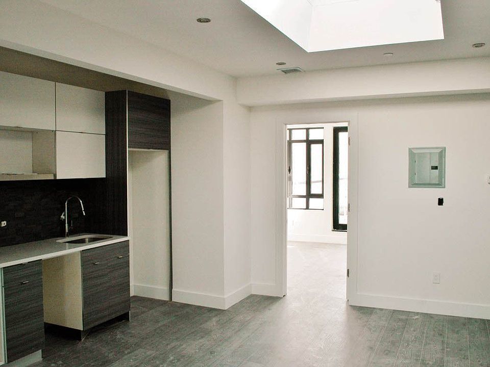 1st image of 609 Saint Johns Pl APT 4A