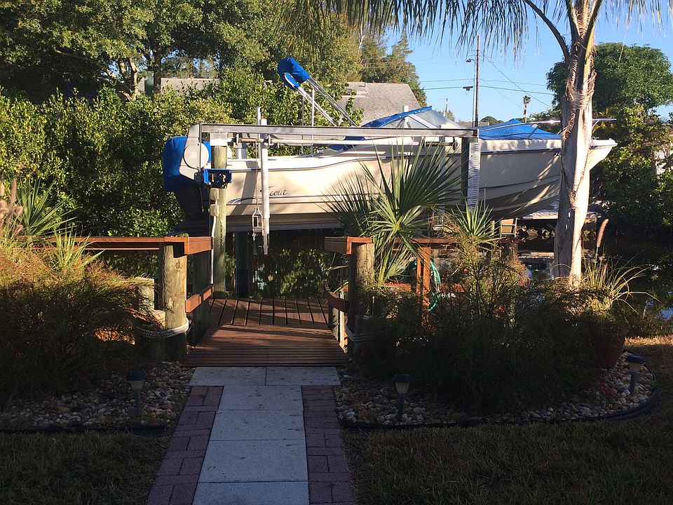 1st image of 1046 Haste Ln