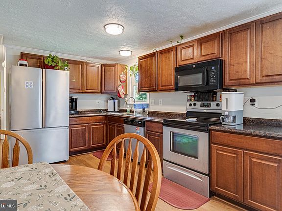 4th image of 12418 Channelview Dr