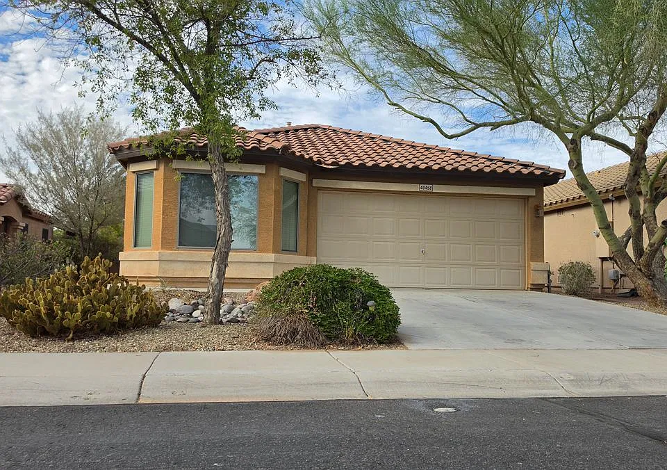 40458 W Hayden Dr
