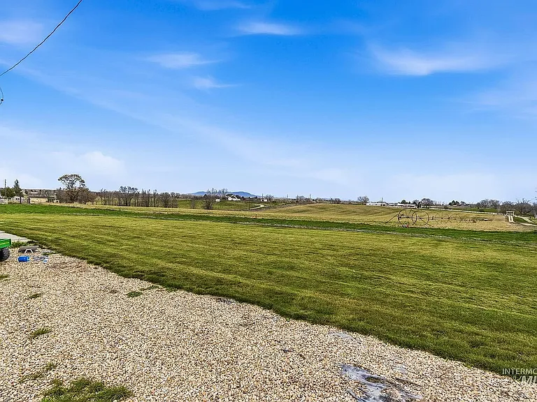 28650 Old Highway 30 — Photo 13