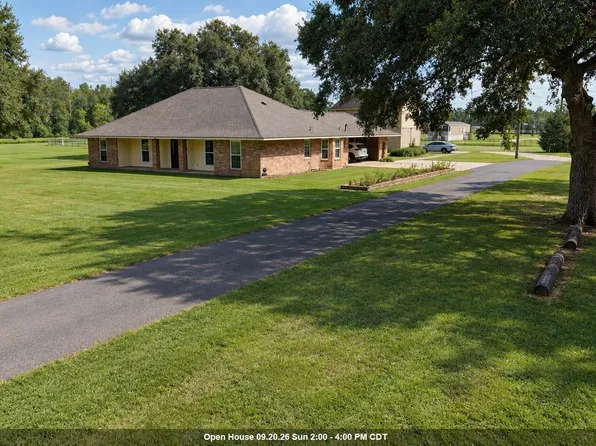 13180 Galloway Garden Ln, Walker, LA 70785
