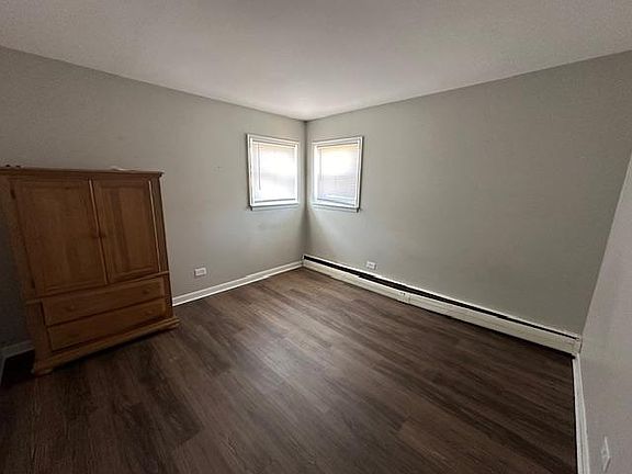 4th image of 12430 Fairview Ave