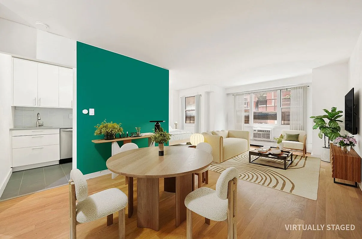 1175 York Ave APT 2R photo 1