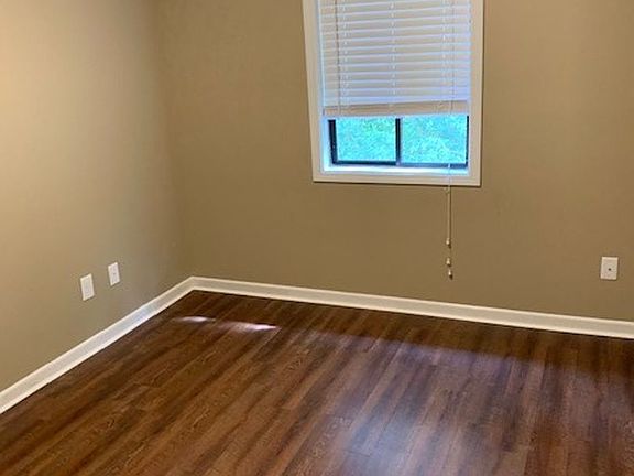2nd image of 317 Rock Knoll Dr