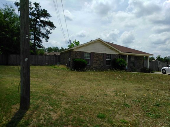 3rd image of 2722 Blossom Dr