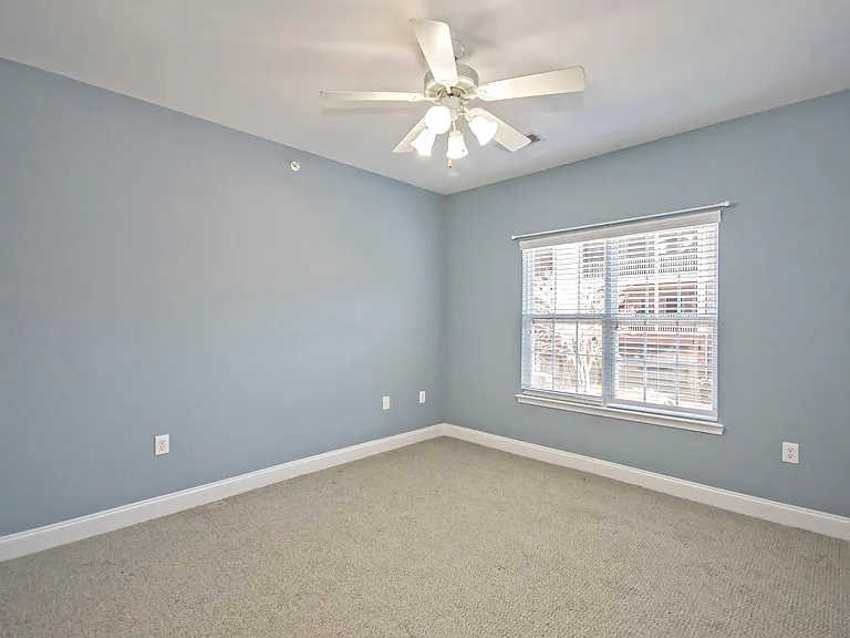 1602 Basildon Rd — Photo 11